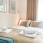 Deluxe Mit Balkon & Kostenlosem Parkplatz Lage In Daire