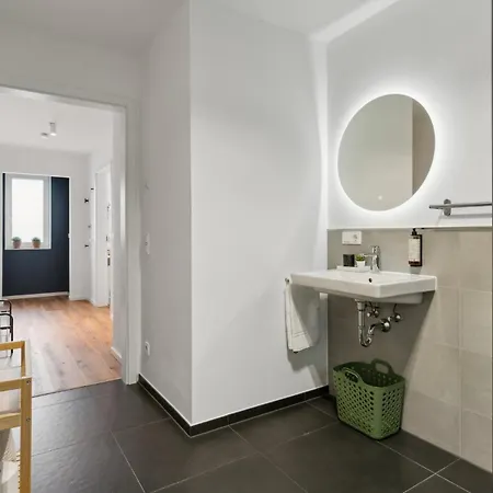 Deluxe In Mit Parkplatz Und Balkon * Bielefeld