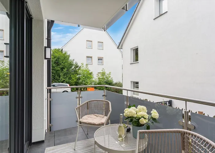 Lejlighed Stylisches Mit Balkon & Kostenlosem Parkplatz Lage In *