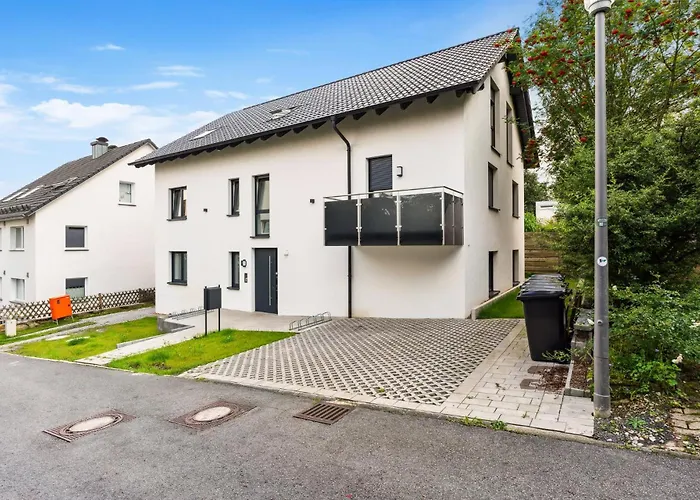 Stylisches Mit Balkon & Kostenlosem Parkplatz Lage In Lejlighed