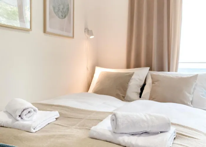 Stylisches Mit Balkon & Kostenlosem Parkplatz Lage In 公寓